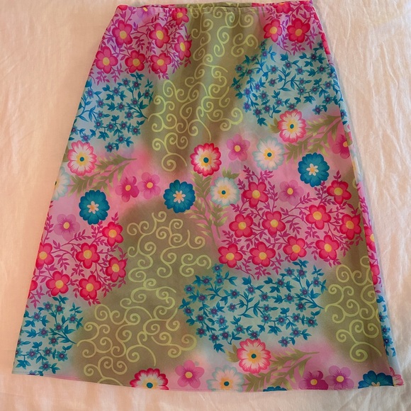 Unlabeled flower Slip Skirt - Picture 1 of 1